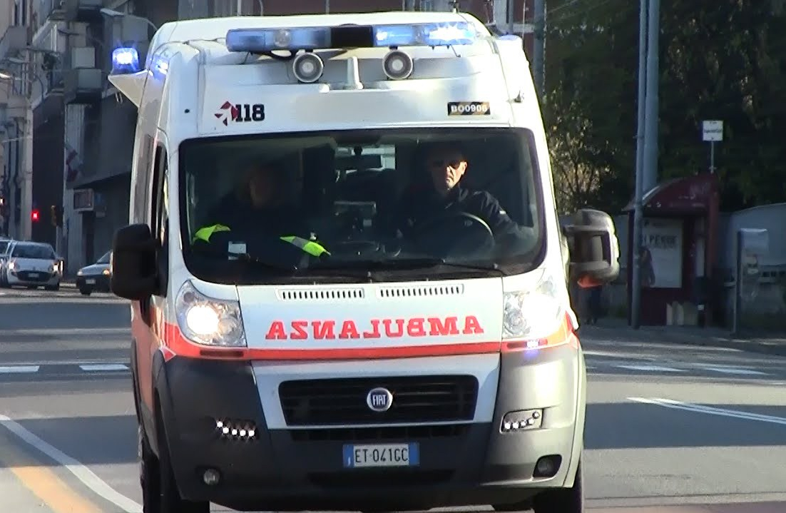 Ambulanza (foto d'archivio)