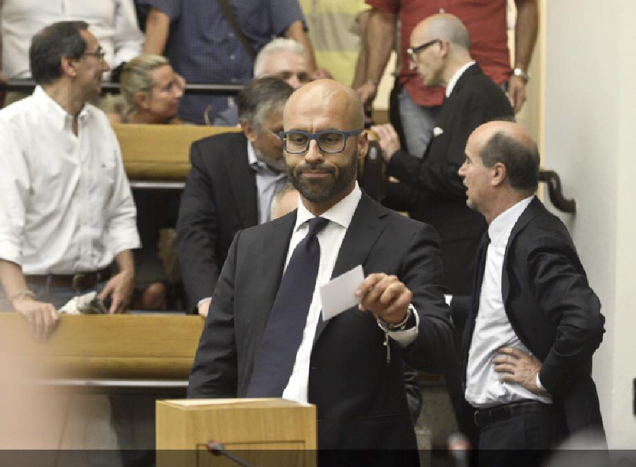 Marco Squarta in consiglio regionale (foto Facebook)