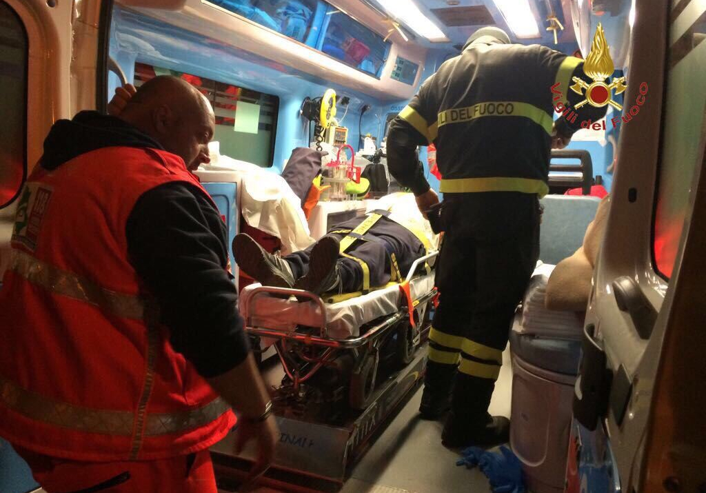 Vigili del fuoco e 118 (foto d'archivio)