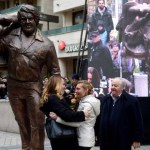 L'inaugurazione della statua di Bud Spencer (foto Afp)