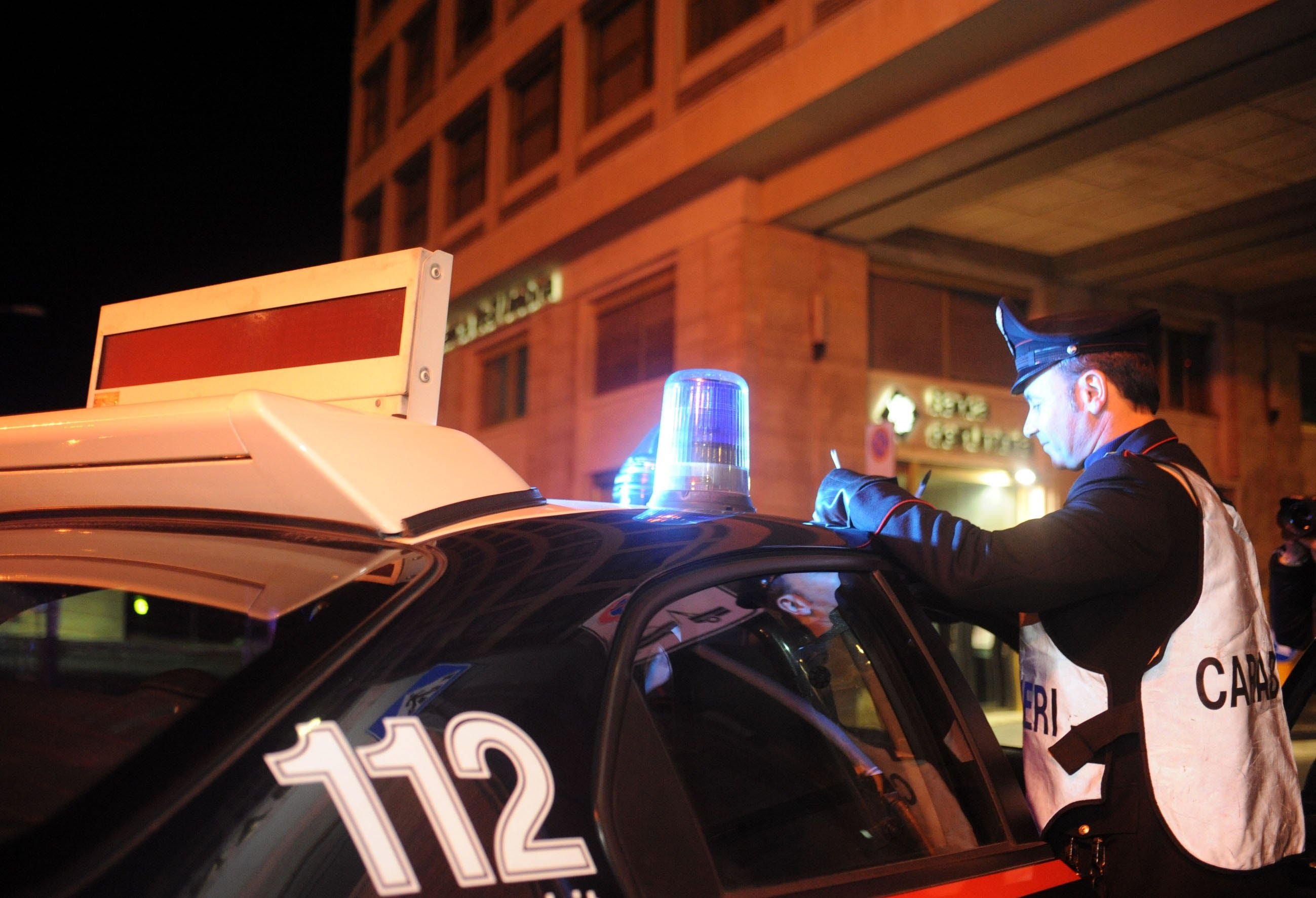 Carabinieri al lavoro. Archivio (foto Settonce) - ©RIPRODUZIONE RISERVATA