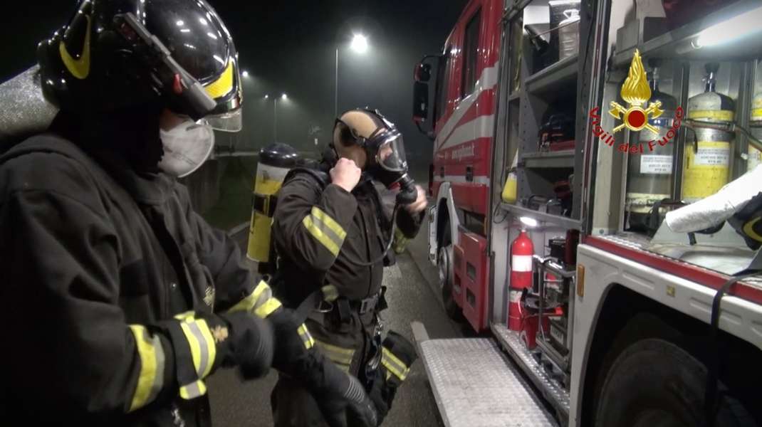 Vigili del fuoco al lavoro. Archivio