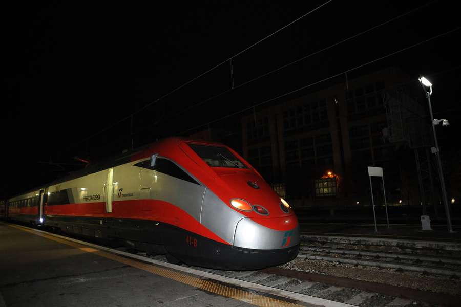 Frecciarossa a Perugia (foto Settonce) - ©RIPRODUZIONE RISERVATA