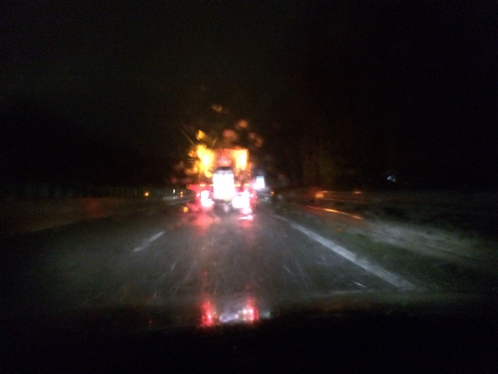 I mezzi spargisale sulla E45 (foto Settonce, ©RIPRODUZIONE RISERVATA)