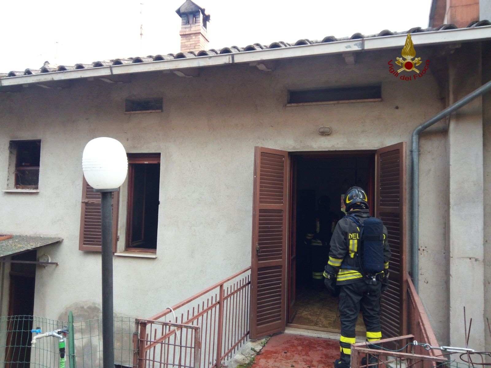 L'intervento dei vigili del fuoco ad Agello