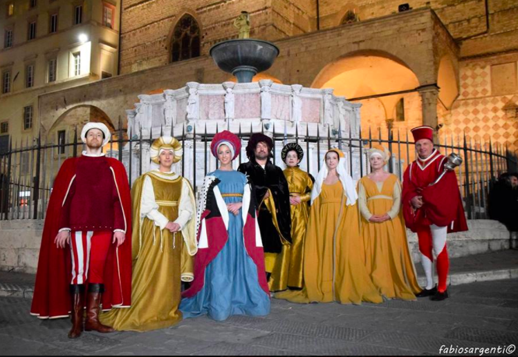 Alcuni rappresentanti del Magnifico Rione di Porta San Pietro (foto Facebook)