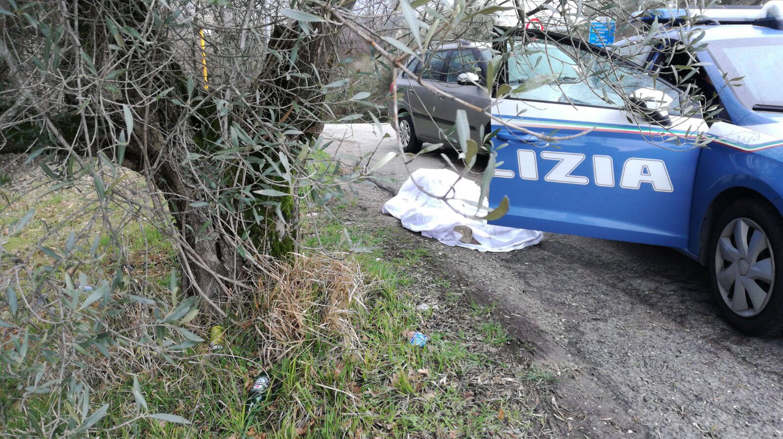 Overdose in via Assisana (foto Settonce, ©RIPRODUZIONE RISERVATA)