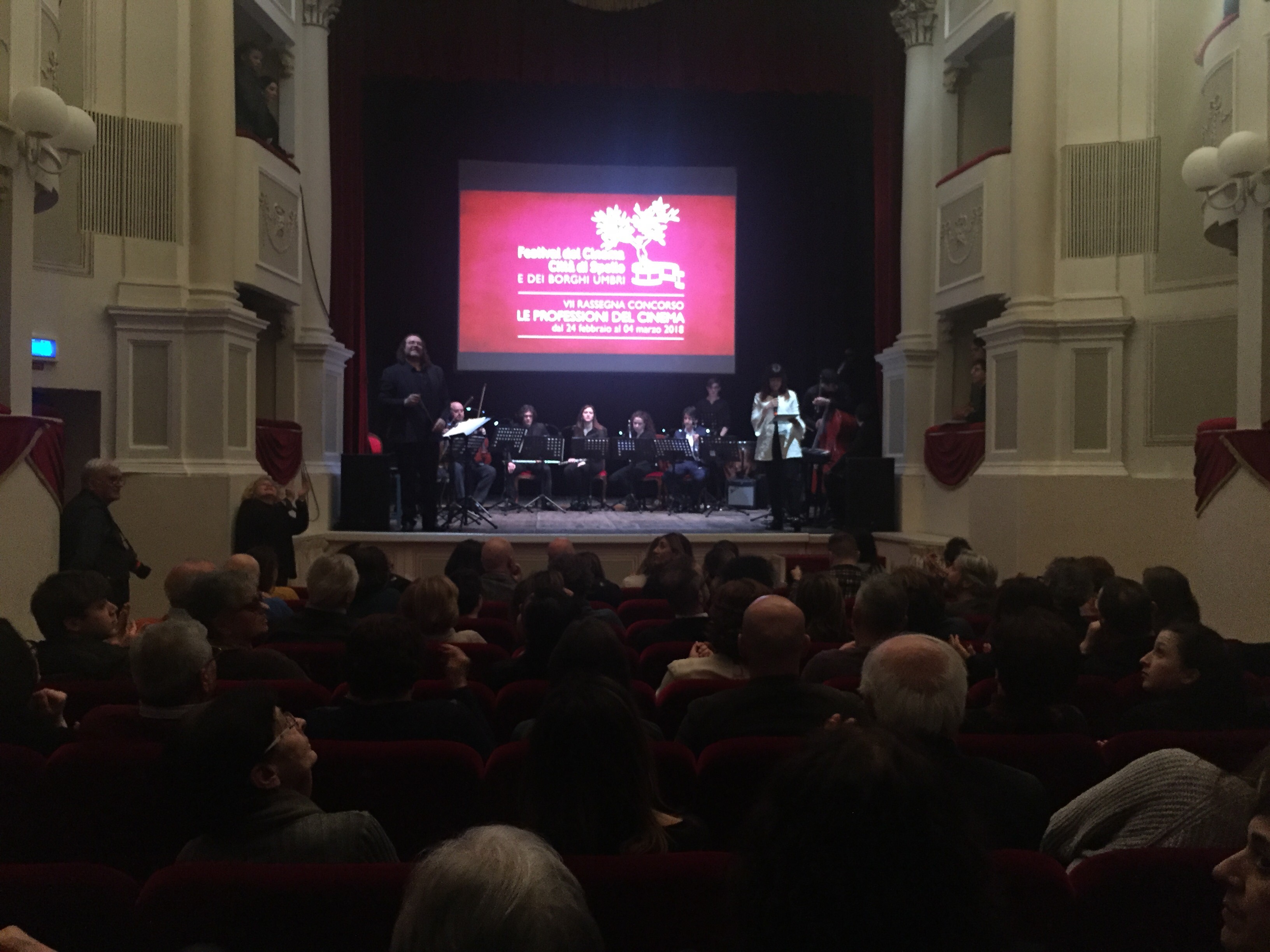 Il pubblico del Teatro Subasio