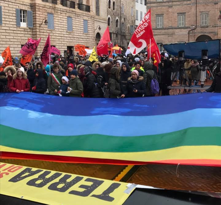 La manifestazione a Gubbio (foto Facebook Giacomo Leonelli)