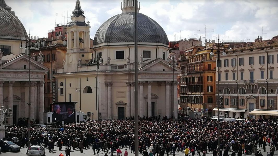 I funerali di Fabrizio Frizzi a Roma