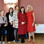 Le organizzatrici della mostra con il sindaco Proietti (foto Facebook Lucia Smurra Di Tullio)
