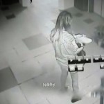 Ladra di scarpe in un negozio. Repertorio