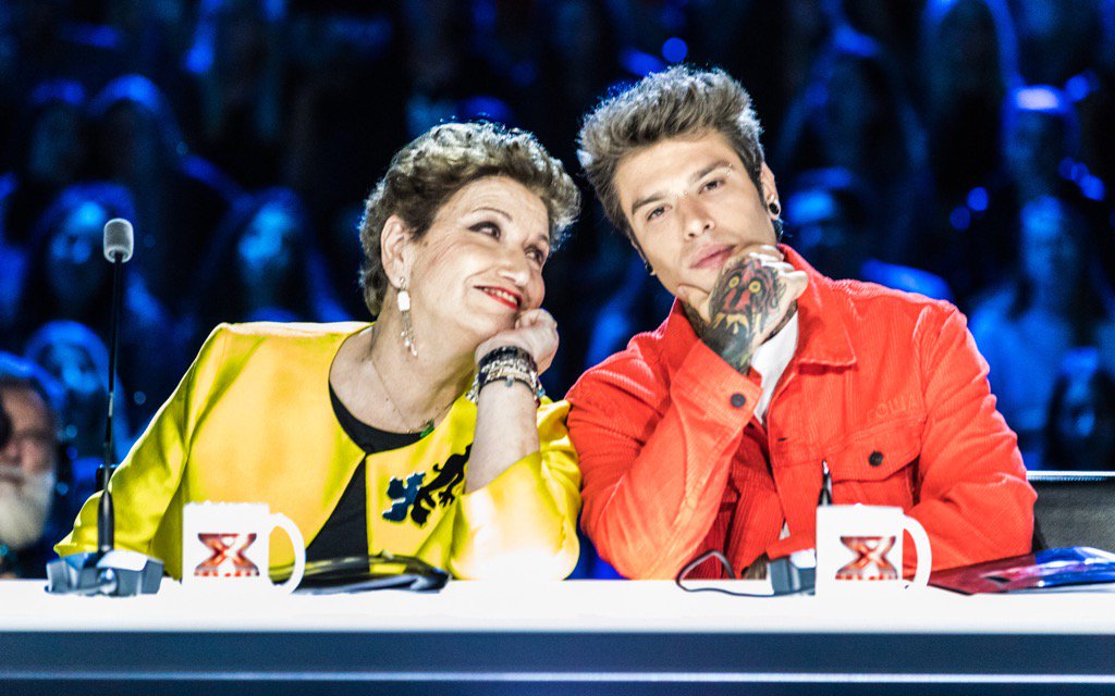 Mara Maionchi e Fedez a X Factor (foto Twitter Mara Maionchi)