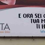 Uno dei manifesti anti aborto