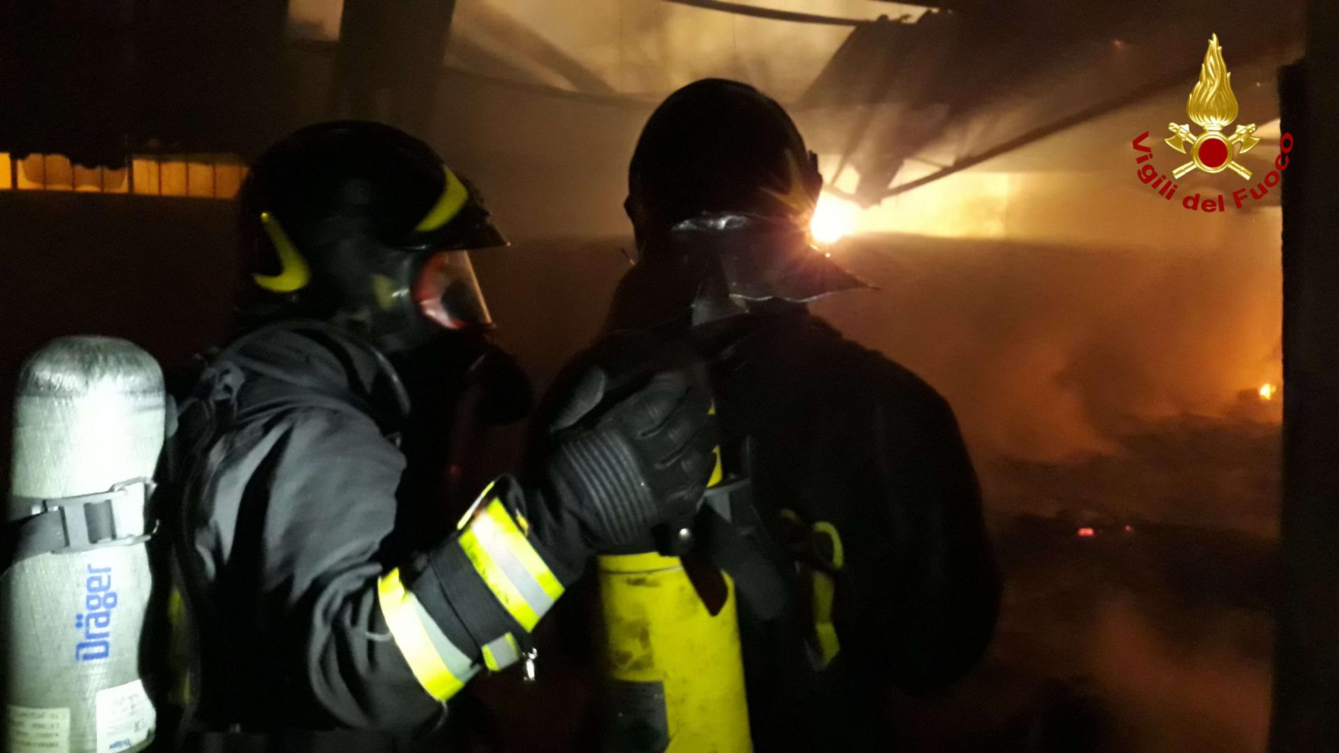 Vigili del fuoco al lavoro. Repertorio