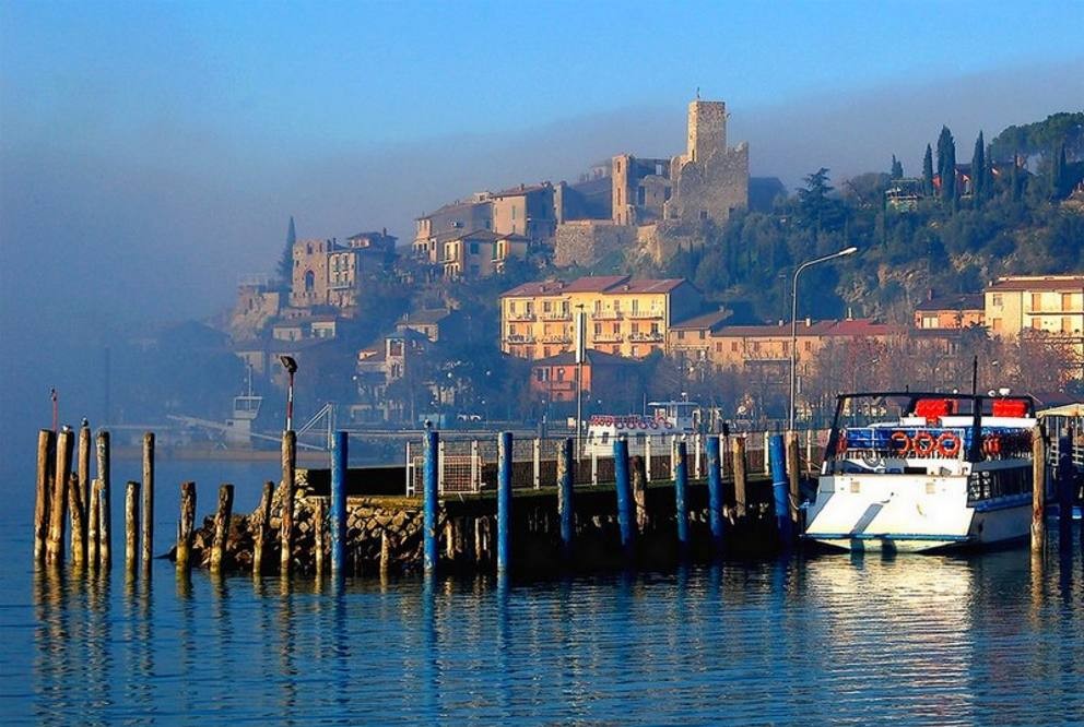 Passignano (foto www.comune.passignano-sul-trasimeno.pg.it)