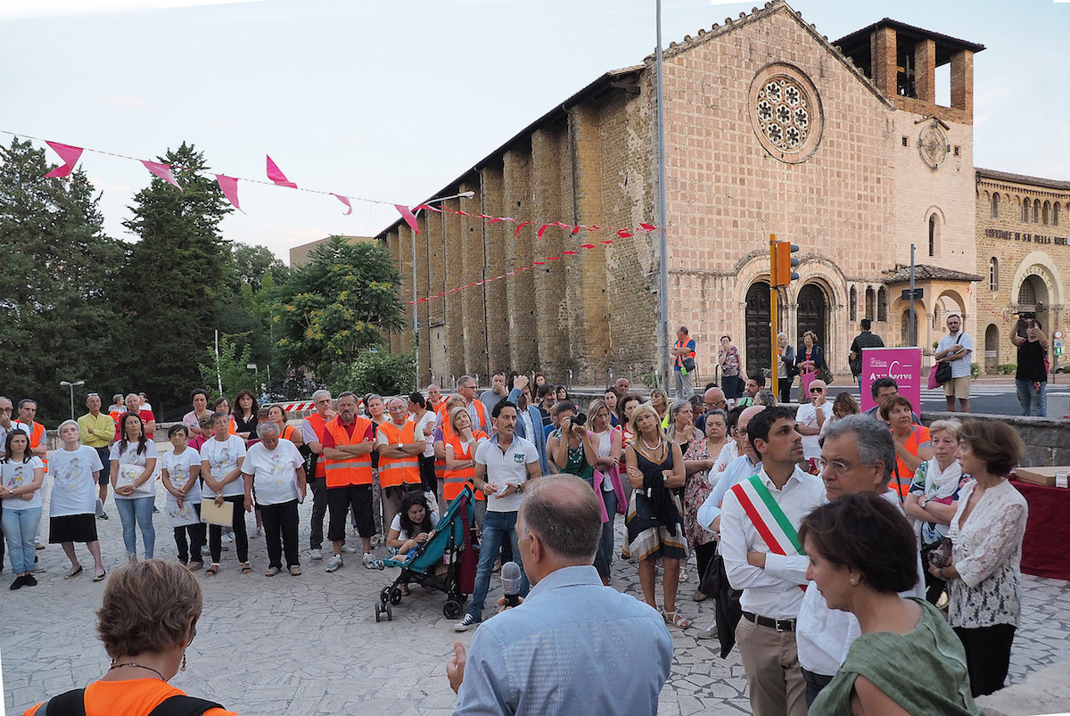 ArtBonus-InaugurazioneRestauroEdicolaMonteluce-P7100318.jpg
