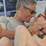 Fiorello e la moglie in vacanza a Taormina (Chi)