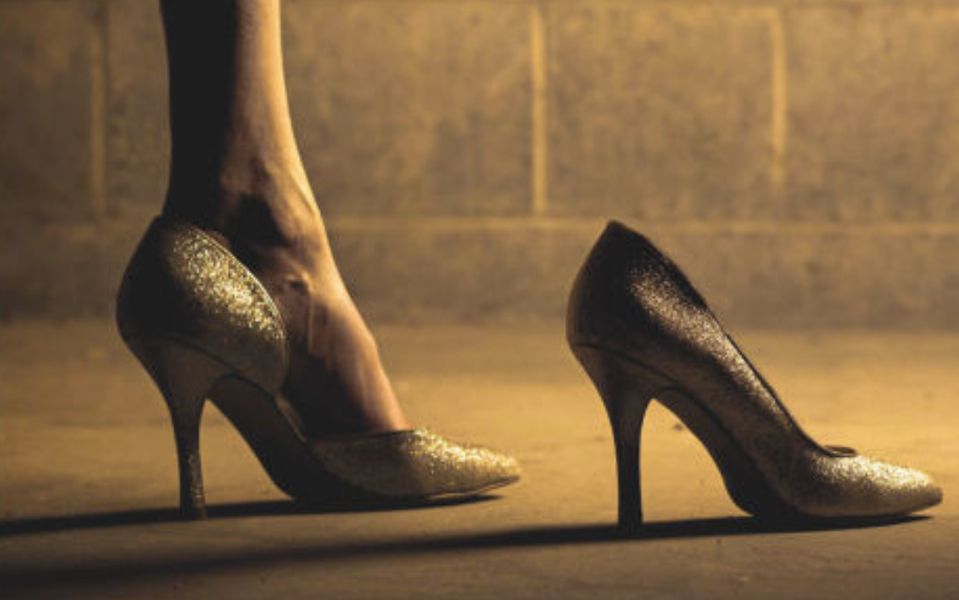 vUna ragazza in gamba