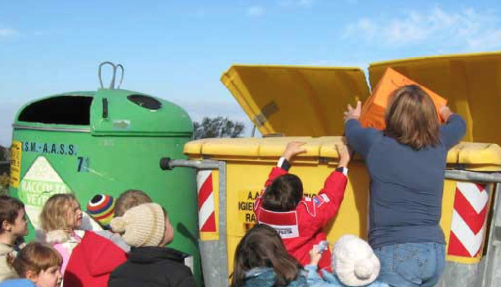 Raccolta differenziata bambini