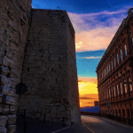 L'Arco etrusco, la Stranieri e via Cesare Battisti in uno scatto di @valerio.1192 su Instagram