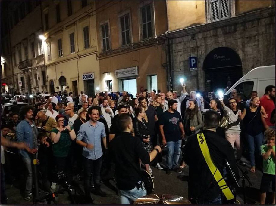 Un concerto dei Sex Mutants per la Mezzanotte bianca della cultura