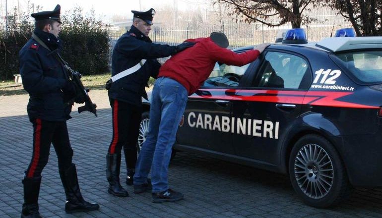 carabinieri arresto