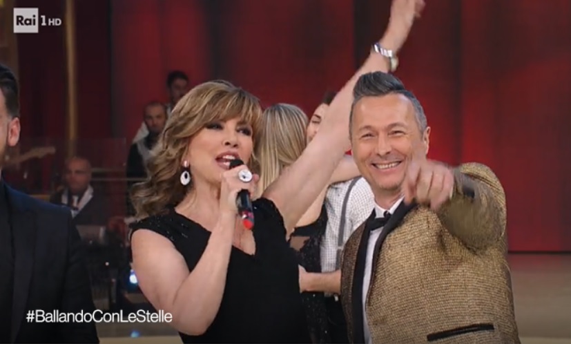 Milly Carlucci e Paolo Belli (foto facebook)