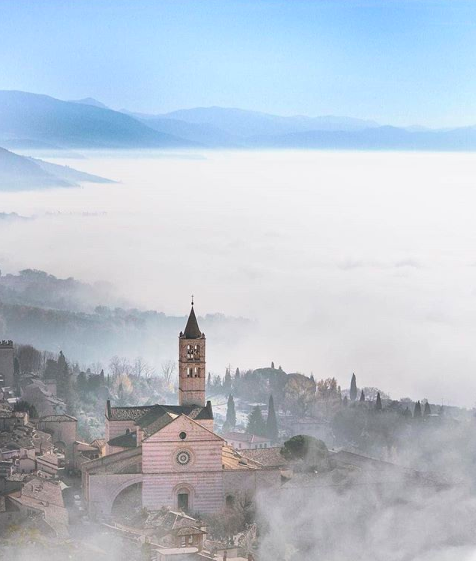 Assisi in uno scatto di @olga_merolla su Instagram