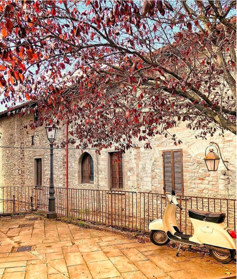 Gubbio in uno scatto di @lilo_lale su Instagram