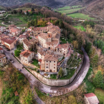 Colpalombo, a Gubbio, in uno scatto di @giova_africa_twin su Instagram