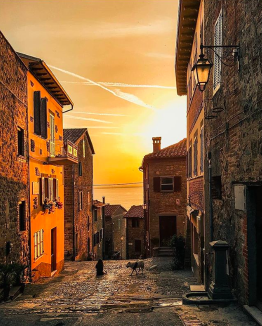 Monte del lago a Magione in uno scatto di @chrisma1105 su Instagram