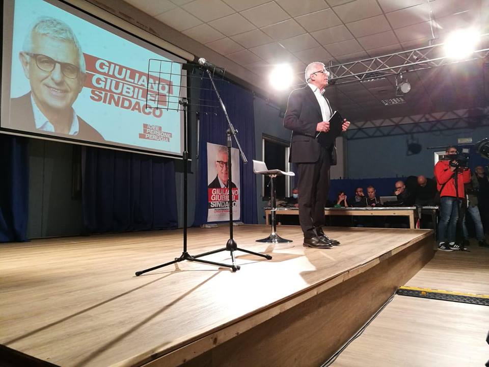 La presentazione di Giuliano Giubilei (foto Facebook)