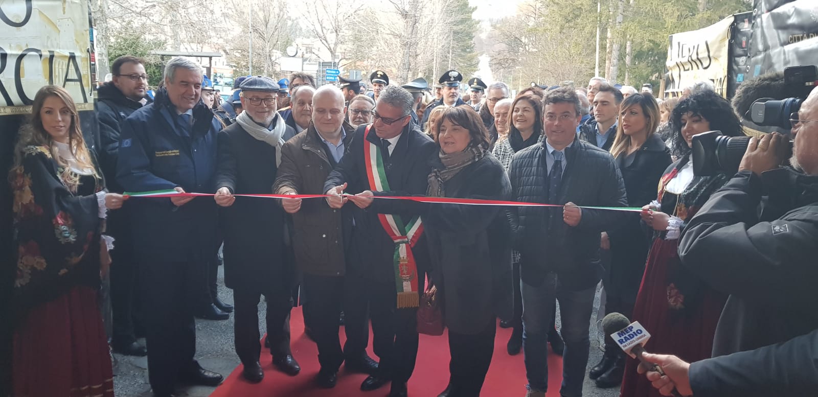 Taglio del nastro(0)