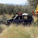 L'auto finita fuori strada a Trevi
