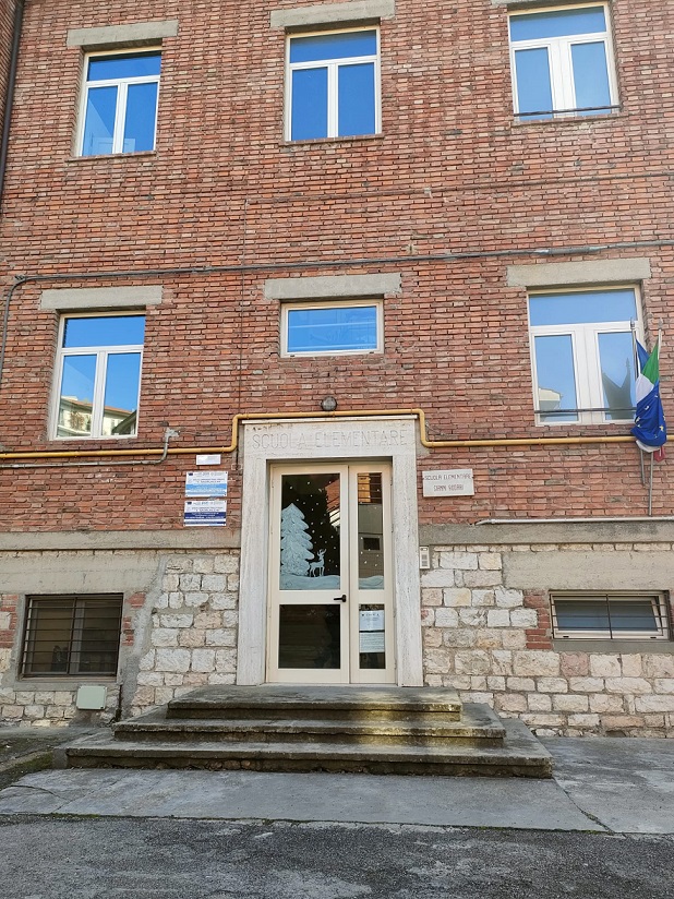 ingresso scuola Rodari di Perugia