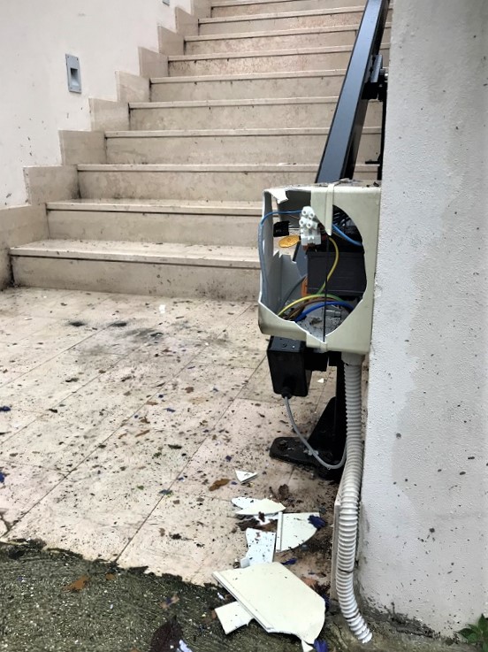 atti vandalici arena Borgo Bello Capodanno 