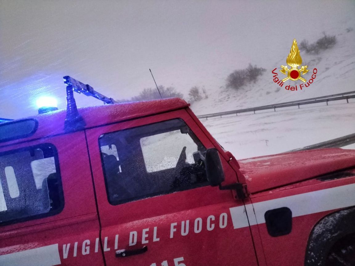 vigili del fuoco Gaifana intervento neve sul monte Cucco