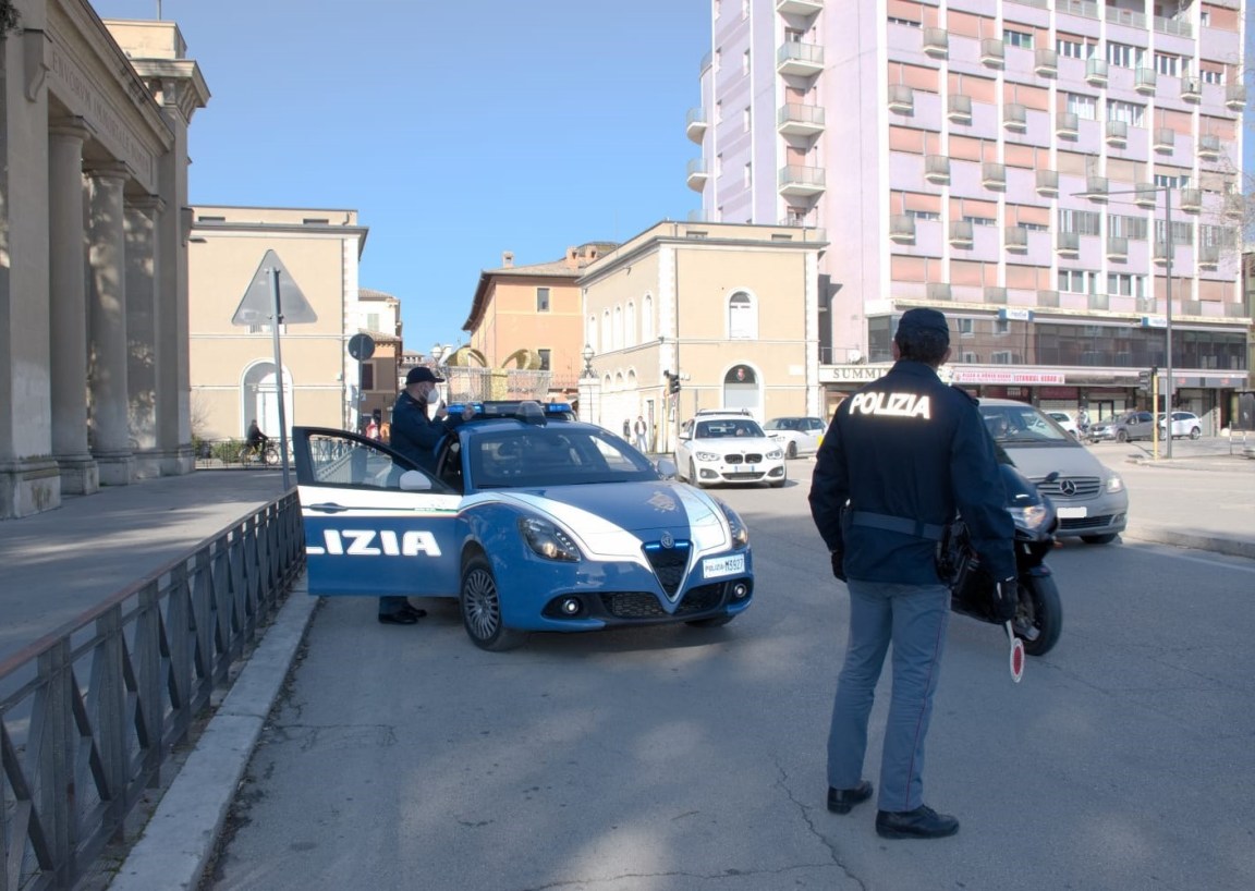 polizia Foligno, volante