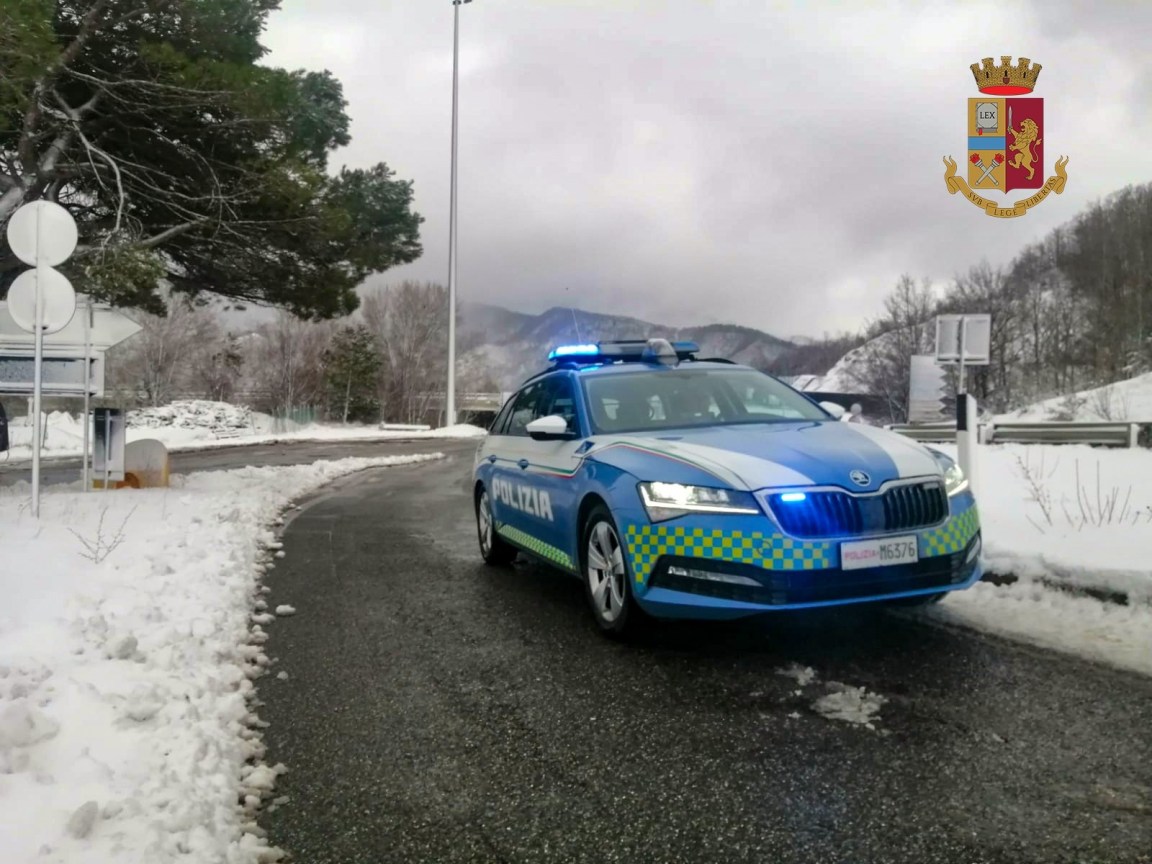 polizia stradale Città di Castello neve