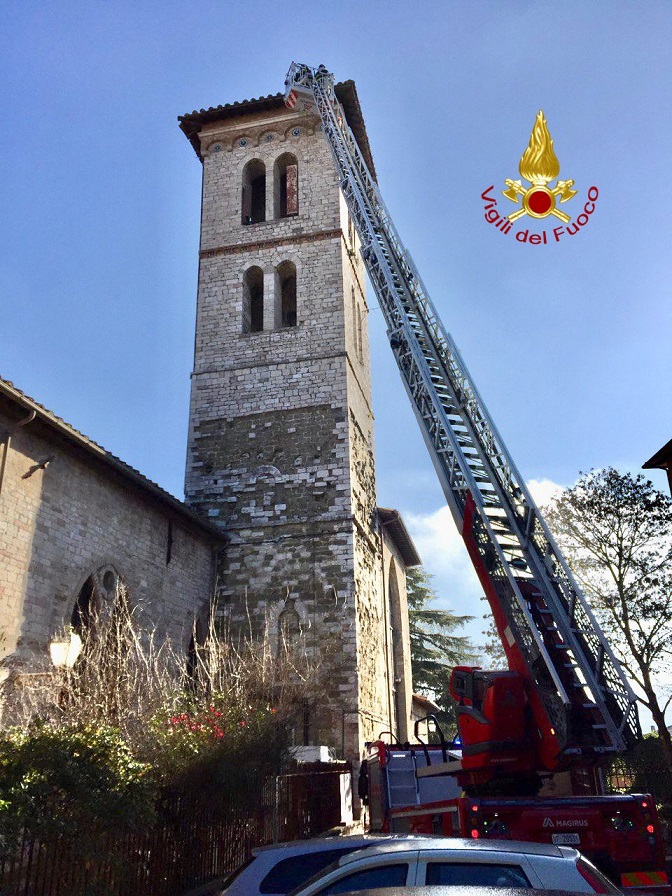 vigili del fuoco in via Berardi