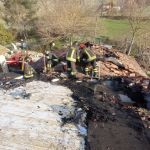 Incendio a Pontenaia: in fiamme il tetto di una casa