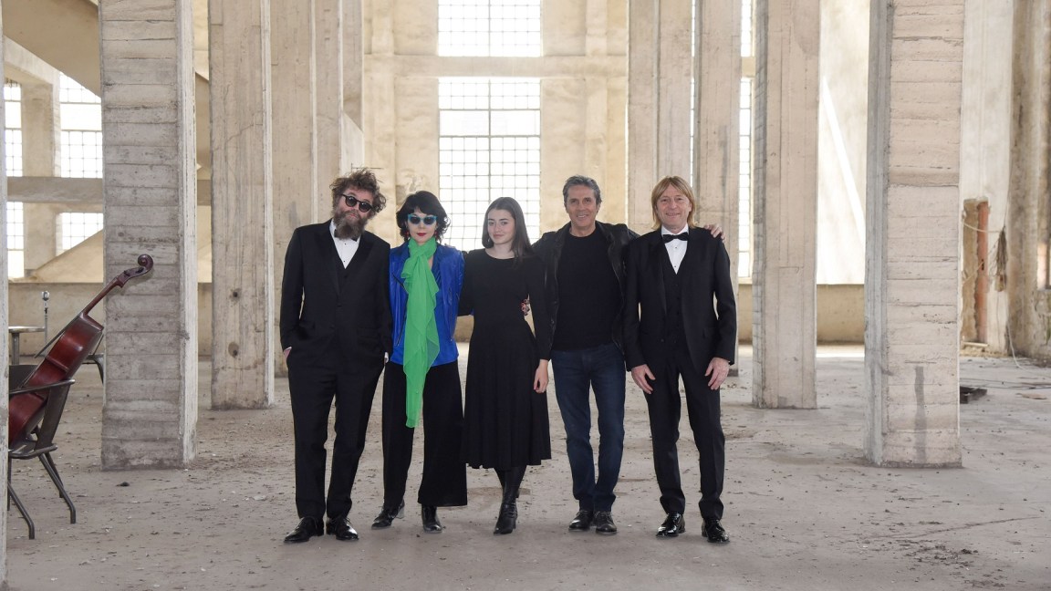 Foto di Simona Chioccia scattata sul set del “filmino” di Elisabetta Sgarbi