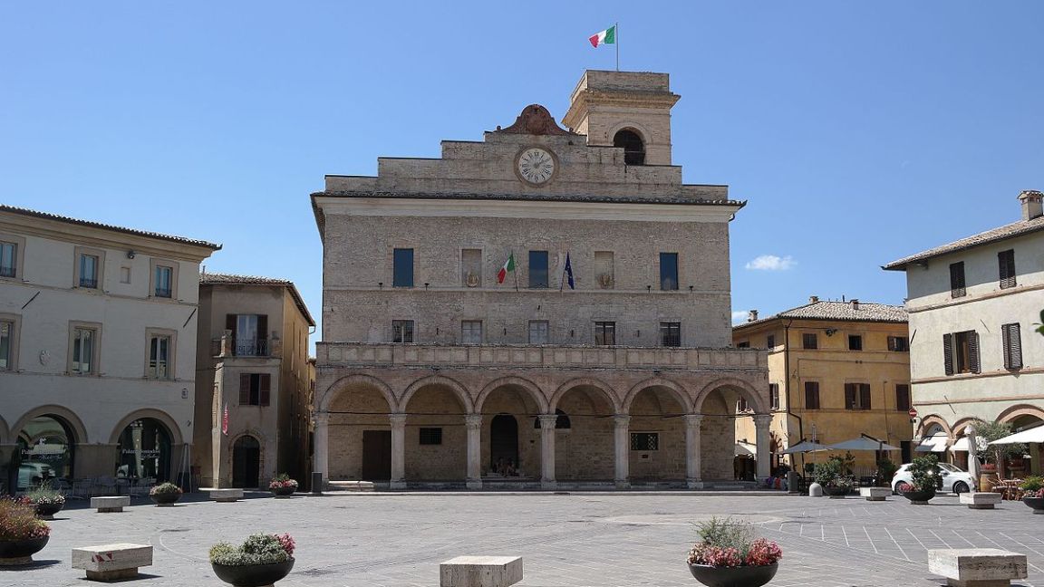 Montefalco_Palazzo_Comunale