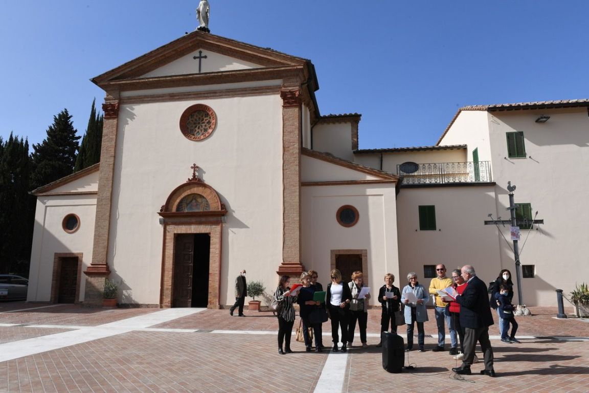 Nuova piazza Turati a Castel del Piano
