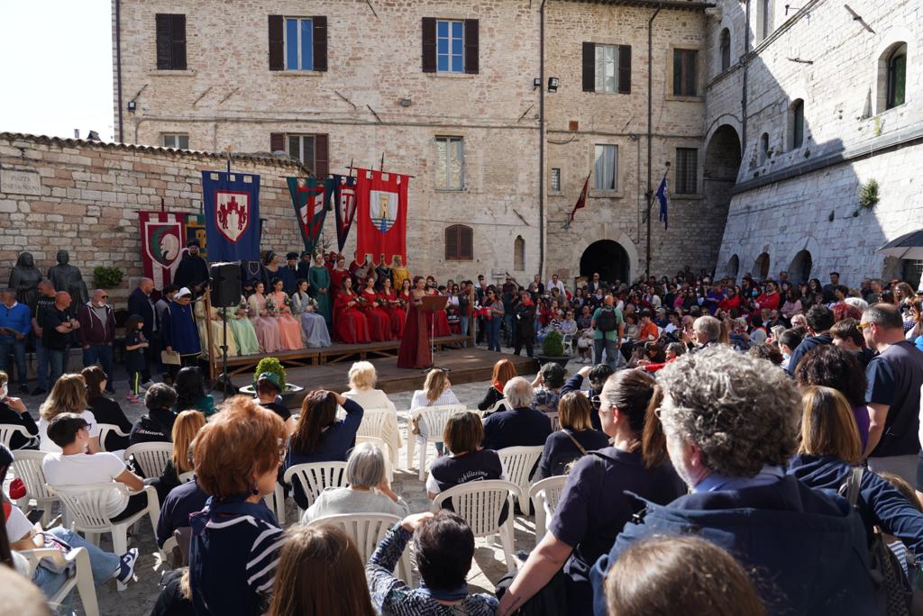 le dieci candidate a "Madonna Primavera" del Calendimaggio 2022