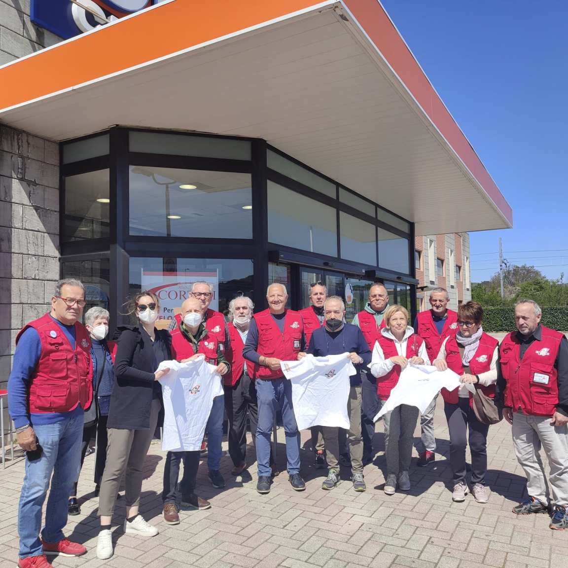 consegna maglie ad anteas castello