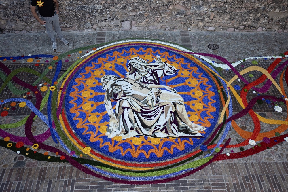 È “Arco Romano” a vincere le Infiorate di Spello 2022 