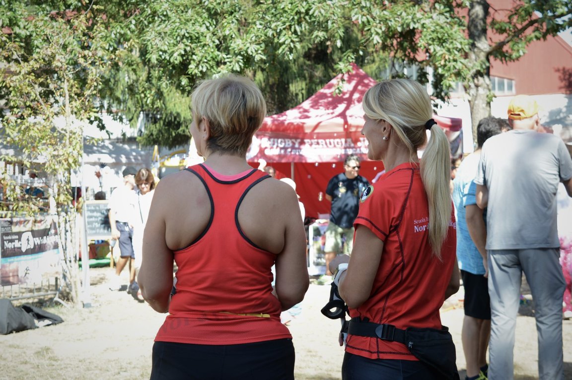 Paola Baldassarri Scuola Umbria nordic walking foto fracec