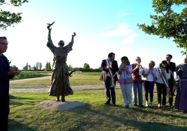 Scopertura della statua di San Francesco a Piandarca